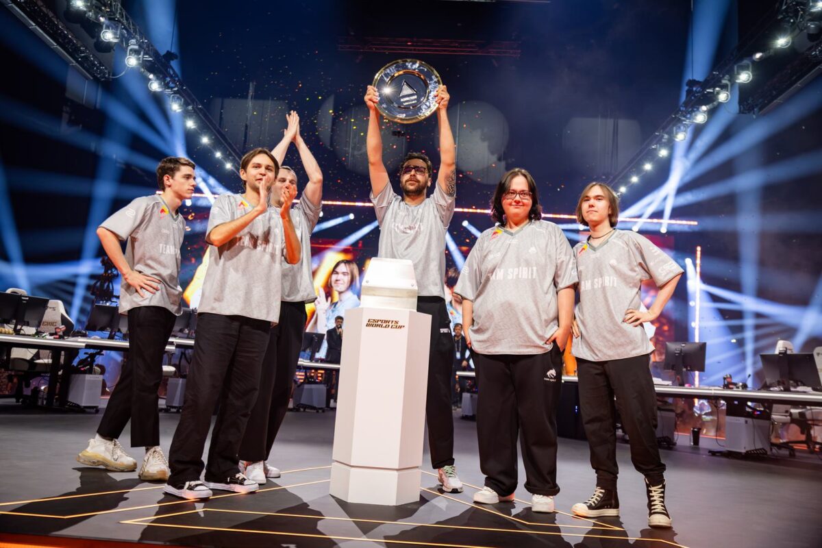 Visuel d'ambiance Counter Strike illustrant Team Spirit remporte l'Esports World Cup 2026 face &agrave; FUT Esports